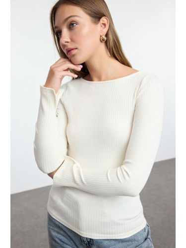 Trendyol Ecru Boat Neck Ribbed Flexible Regular Fit Long Sleeve Button Detailed Knitted Blouse