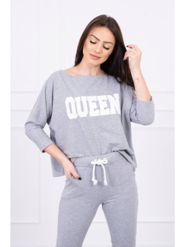 Set with gray Queen print