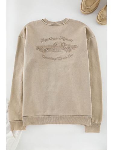 Trendyol Beige Oversize/Wide Cut Vintage/Faded Effect Embroidered Sweatshirt