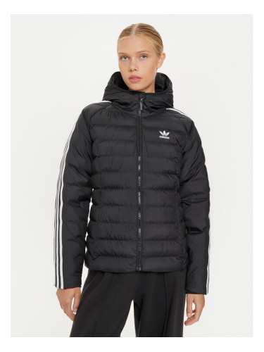 adidas Пухено яке adicolor IW5849 Черен Slim Fit