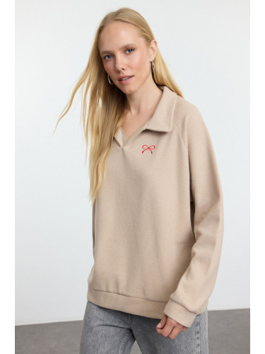 Trendyol Beige Heart Embroidered Oversize/Wide Pattern Thessaloniki Polo Collar Knitted Sweatshirt