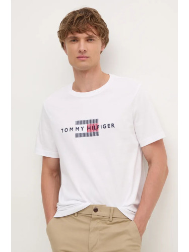 Памучна тениска Tommy Hilfiger в бяло с апликация MW0MW36455