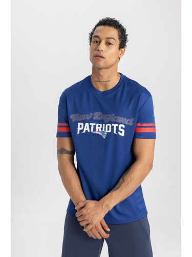 DEFACTO Fit Nfl New England Patriots Standard Fit Crew Neck Short Sleeve T-Shirt