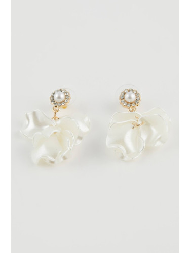 DEFACTO Women's Flower Patterned White Pearl Earrings