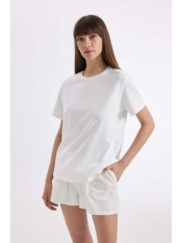 DEFACTO Women's White Regular Fit Crew Neck Casual Premium Basic Plain Short Sleeve T-Shirt