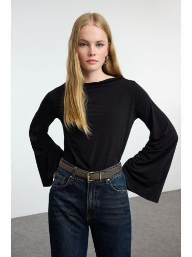 Trendyol Black Relaxed/Comfortable Fit Spanish Sleeve Stretchy Knitted Blouse