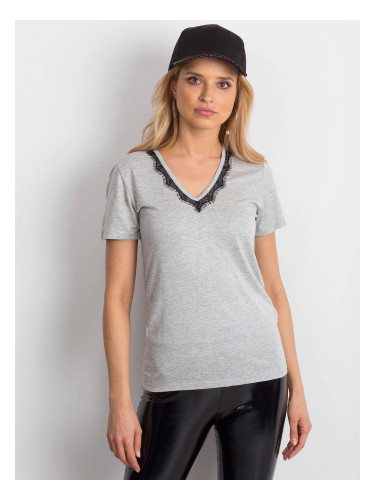 V-neck blouse decorated with gray lace