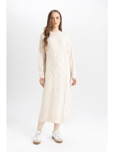 DEFACTO Regular Fit Crew Neck Hair Knitting Patterned Basic Plain Long Sleeve Maxi Sweater Dress