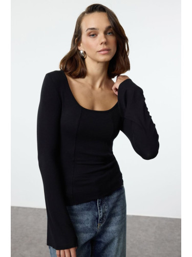 Trendyol Black Fitted/Fits the Body Seam Detailed Pool Neck Flexible Knitted Blouse