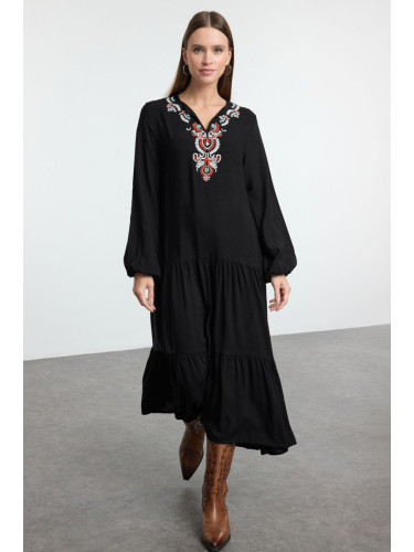 Trendyol Black Wide Cut Embroidered Midi Woven Dress