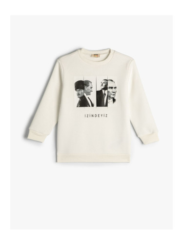 Koton Atatürk Printed Sweatshirt Raised Crew Neck