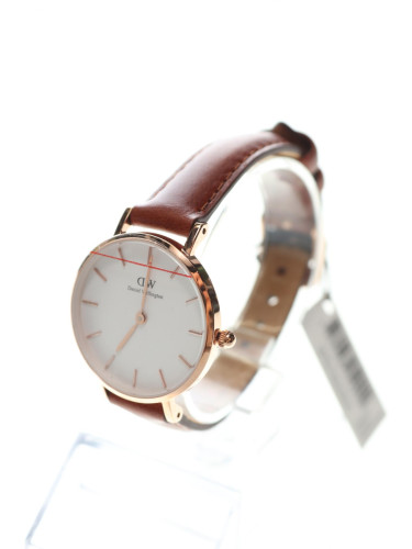 Часовник Daniel Wellington