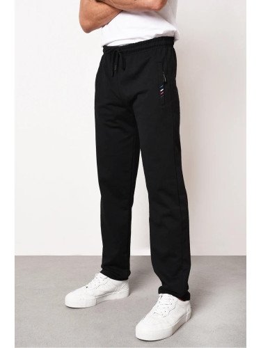 15740 Dewberry Zipper Pocket Embroidery Detailed Sweatpants-BLACK