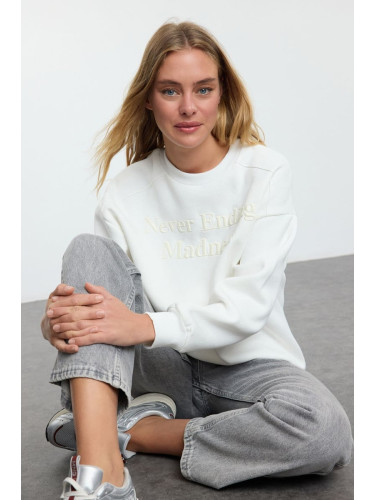 Trendyol Ecru Slogan Embroidered Oversize/Wide Pattern Thick Inside Polar Fleece Knitted Sweatshirt