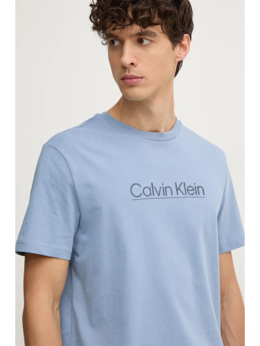 Памучна тениска Calvin Klein в синьо с апликация K10K113587