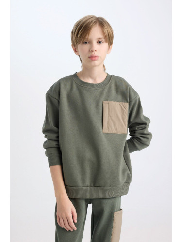 DEFACTO Boy Oversize Fit Wide Mold Crew Neck Sweatshirt