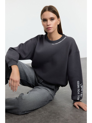 Trendyol Anthracite Slogan Printed Regular/Normal Fit Thick Inside Fleece Knitted Sweatshirt