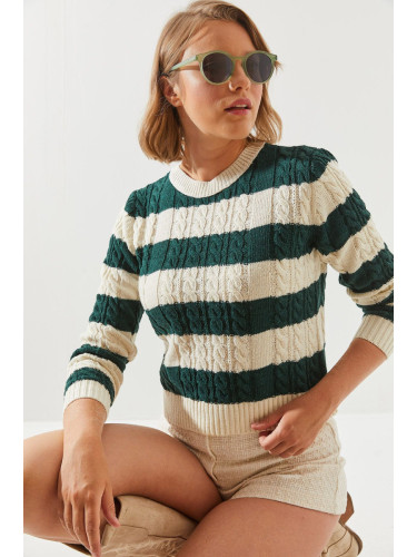 Bianco Lucci Women's Striped Crew Neck Sweater