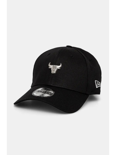 Памучна шапка с козирка New Era CHICAGO BULLS в черно с апликация 60565153