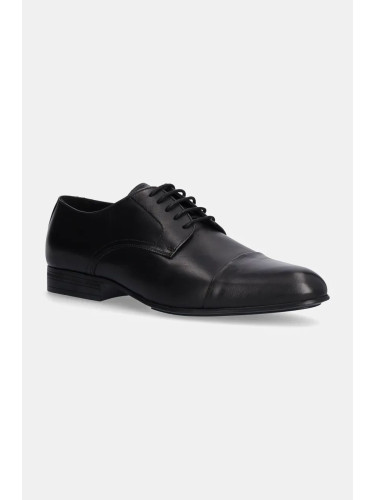 Половинки обувки Calvin Klein DERBY CAP TOE в черно HM0HM01540