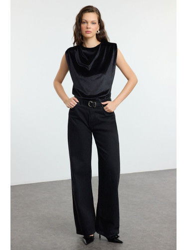 Trendyol Black Padding and Gathering/Drape Detailed Regular Knitted Blouse