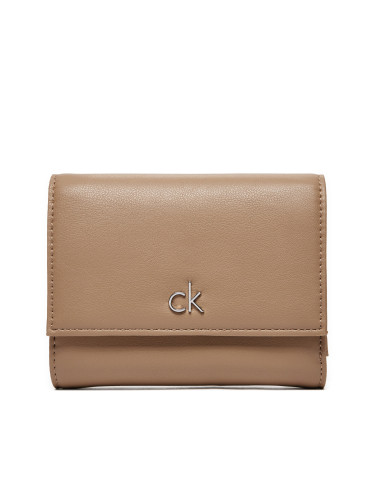 Малък дамски портфейл Calvin Klein Ck Daily Medium Trifold_Pbl K60K612851 Бежов