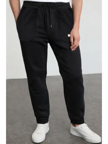 Trendyol Black Regular Fit Label Appliqued Pocket Stitched Sweatpants