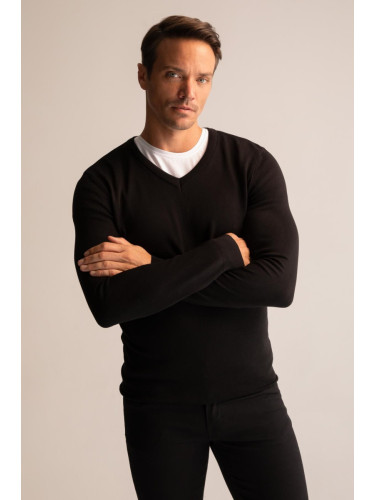 DEFACTO Premium Regular Fit V-Neck Knitwear Sweater