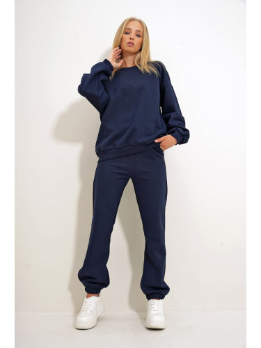 Trend Alaçatı Stili Women's Navy Blue Crew Neck Elastic Waist and Leg Two Yarn Basic Tracksuit