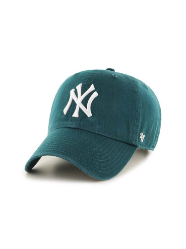 Памучна шапка с козирка 47 brand MLB New York Yankees в зелено с апликация B-RGW17GWS-PG