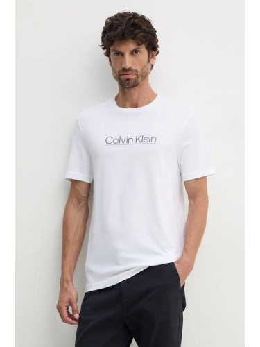 Памучна тениска Calvin Klein в бяло с апликация K10K113587