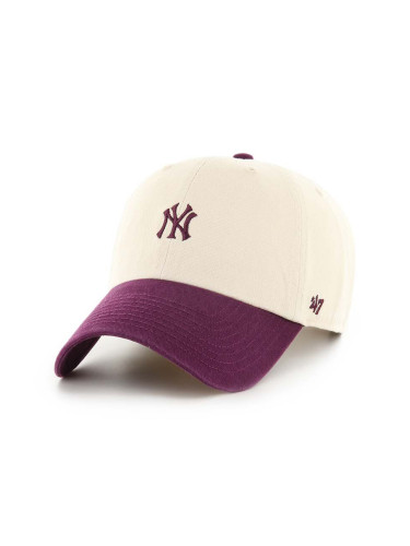 Памучна шапка с козирка 47 brand MLB New York Yankees в бежово с апликация B-SSTBC17GWS-NT