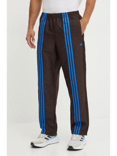 Панталон adidas Originals Club TrackPant в кафяво с десен JN5970