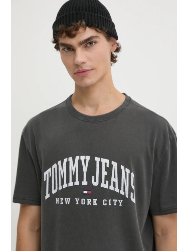 Памучна тениска Tommy Jeans в черно с принт DM0DM19699