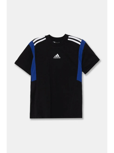 Детска памучна тениска adidas B T CB в черно с десен JE0324