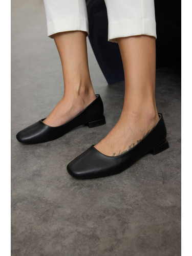 Trendyol Black Square Toe Short Heeled Women's Ballerinas