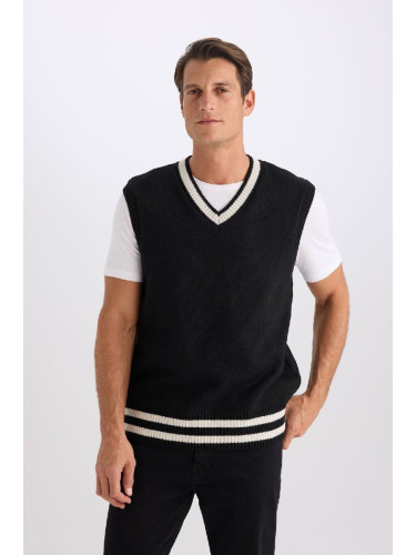 DEFACTO Standard Fit V-Neck Knitwear Sweater