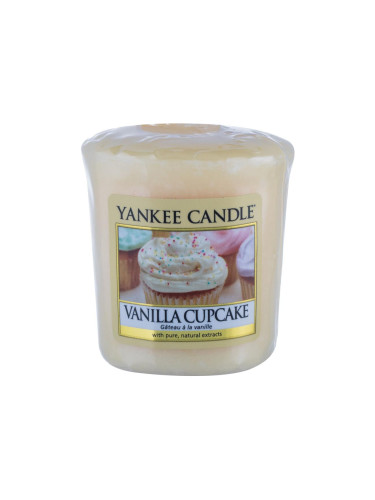 Yankee Candle Vanilla Cupcake Ароматна свещ 49 g промяна на цвета