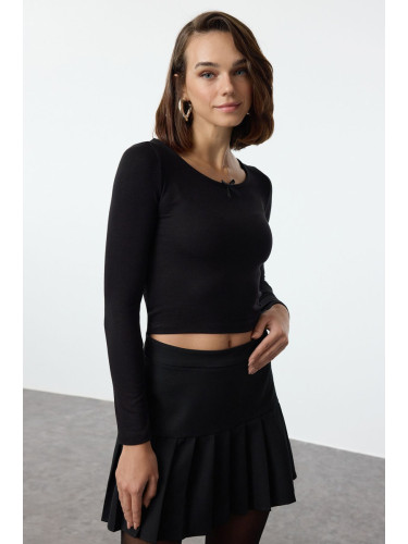 Trendyol Black Bow Detailed Fitted/Body-Smoothing Knitted Blouse