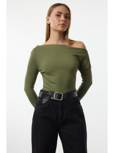 Trendyol Khaki Plain Premium Soft Fabric Fitted/Fits the Body Boat Neck Knitted Blouse