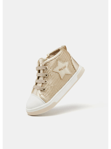 Бебешки спортни боти в златист цвят с звезда Mayoral