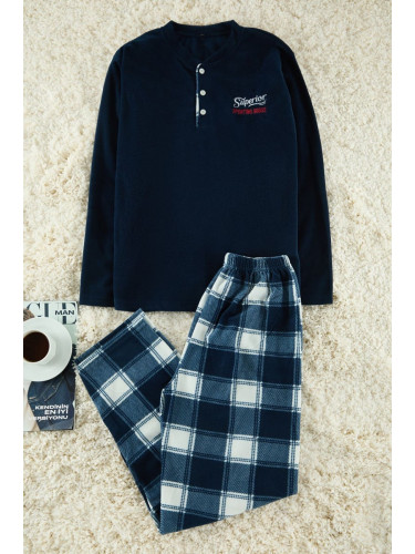 Trendyol Navy Blue Plaid Polar Soft Texture Knitted Pajama Set