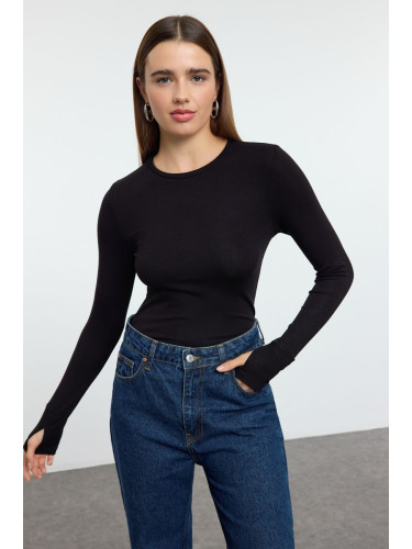 Trendyol Black Viscose/Soft Fabric Finger-Touch Detailed Flexible Knitted Blouse