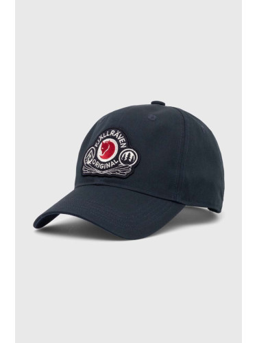 Шапка с козирка Fjallraven Classic Badge Cap F86979 555 в тъмносиньо с апликация