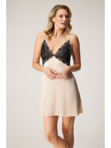 Сатенена нощница Diamond by Astratex Lauren къса