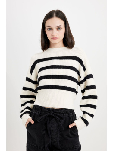 DEFACTO Regular Fit Striped Crew Neck Knitwear Sweater