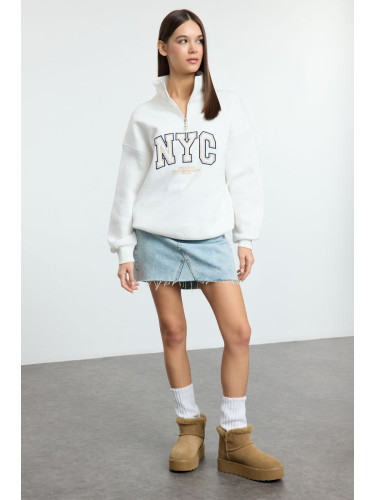 Trendyol White Oversize/Wide Pattern Slogan Embroidered Zippered Collar Knitted Sweatshirt