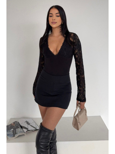 Trendyol Black V-Neck Lace Knitted Bodysuit