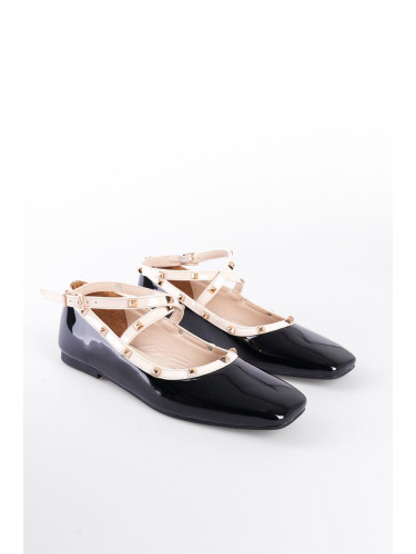 Capone Outfitters Troked Women's Ballerinas with Ankle Strap