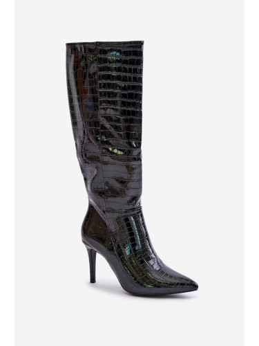 Stiletto heel Cossacks with black embossing Reanwenna